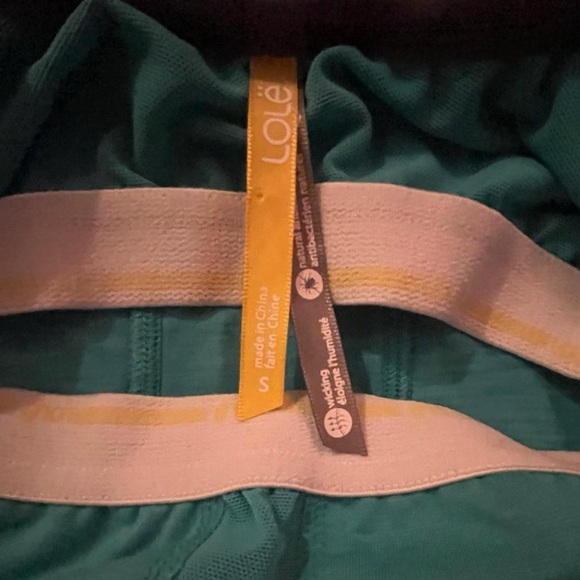 Aqua Sleeveless Top with Gray Trim - Picture 3 of 4